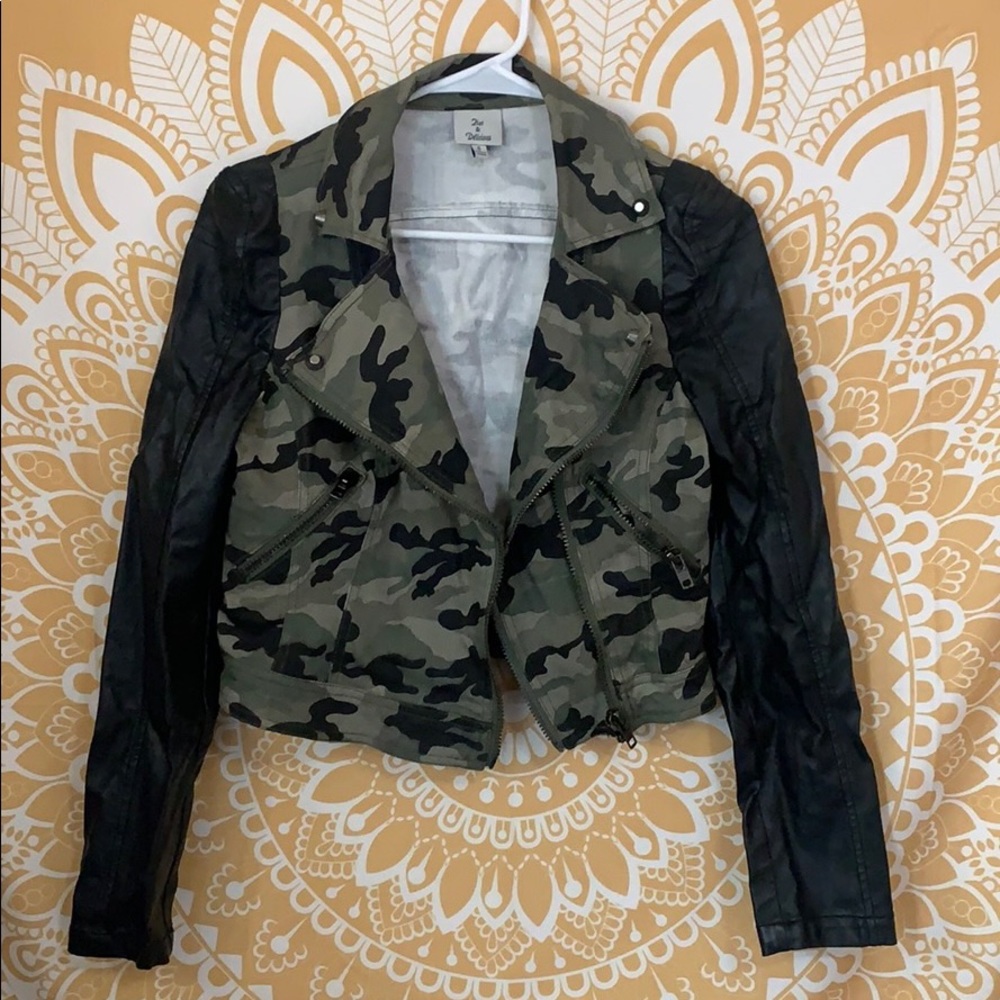 Camo with leather sleeve jacket